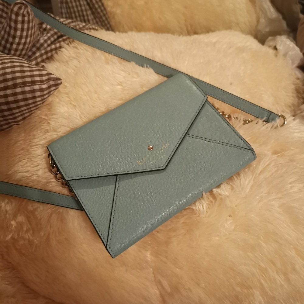 Katespade envelop wallet on chain